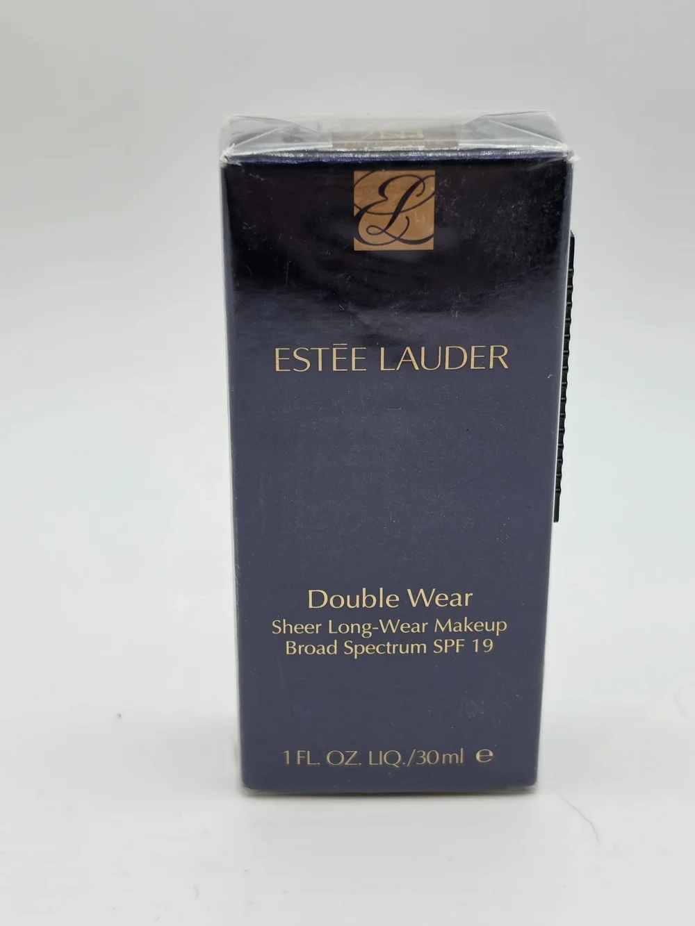 Estée Lauder Double Wear Sheer Makeup in Navy and Gold (7N1 Deep Amber)